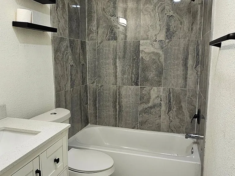 317 Forby Ave #A — Photo 5