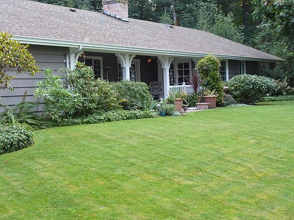 2nd image of 5787 Packard Ln NE