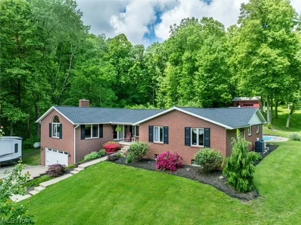 368 Baltzley Valley Rd SE, New Philadelphia, OH 44663
