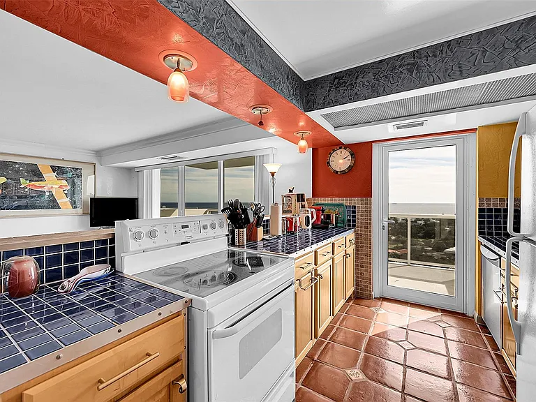 2841 N Ocean Blvd #1801 — Photo 9