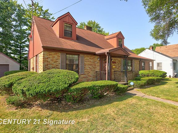 5th image of 1525 Beech St