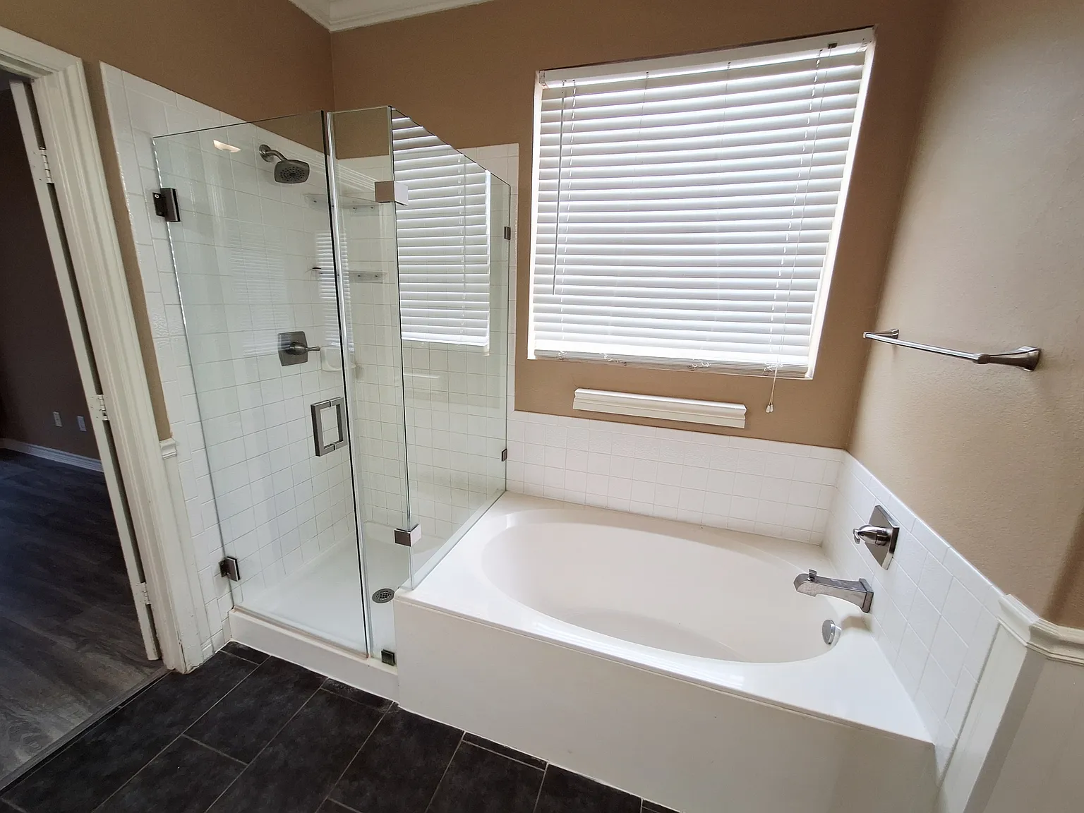 2122 Wheaton Trail - 1 — Photo 2