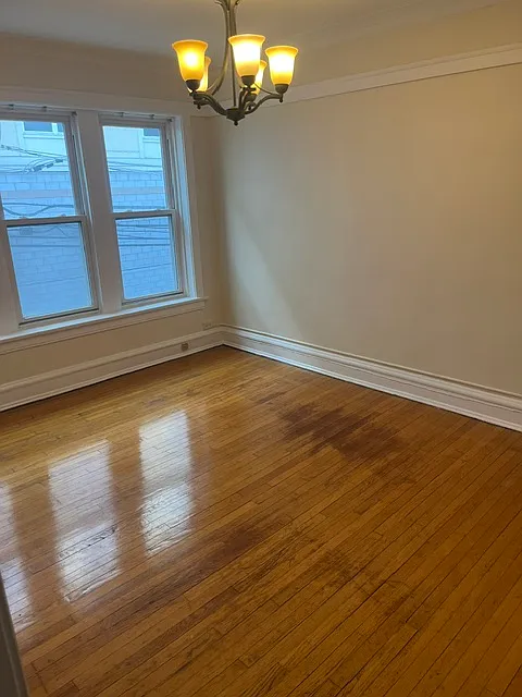 Rarely Available 2 Bed with Great Location Near El & Metra! Parking Available! — Photo 3