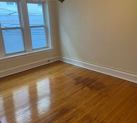 3rd image of 720A Hinman Ave #2N