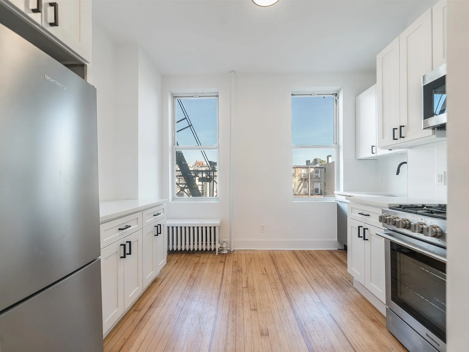 1 bed, 1.0 bath, $3,575 — Photo 2