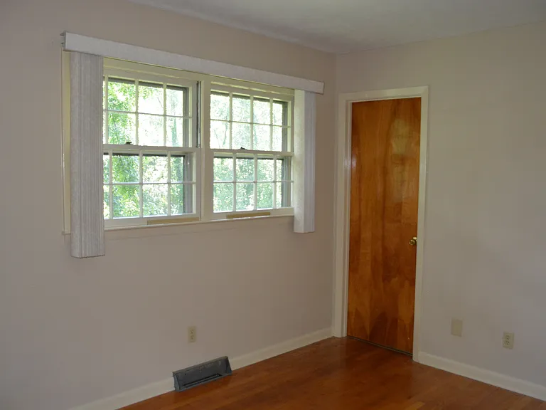 50 Wendover Rd — Photo 13