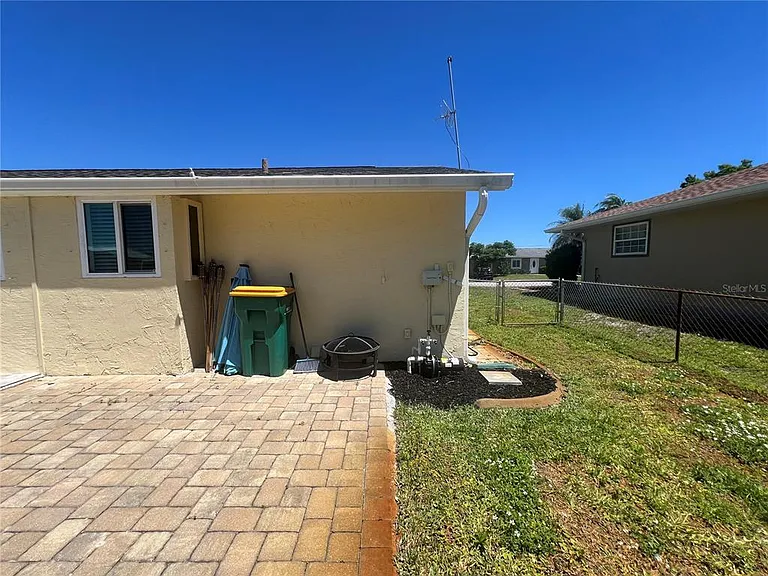 650 Hartford Dr NW — Photo 31