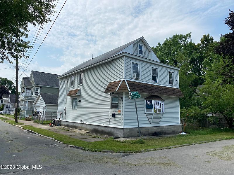 2nd image of 1651 4th Avenue