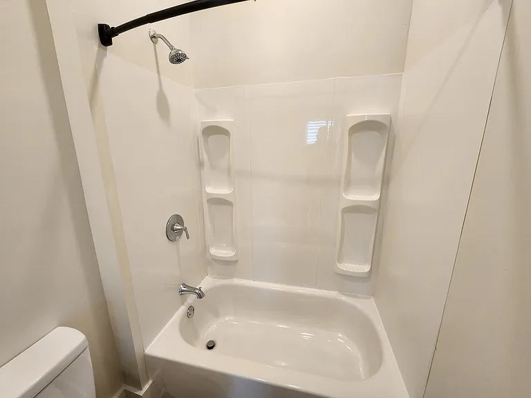521 Forest Ave #521 — Photo 9