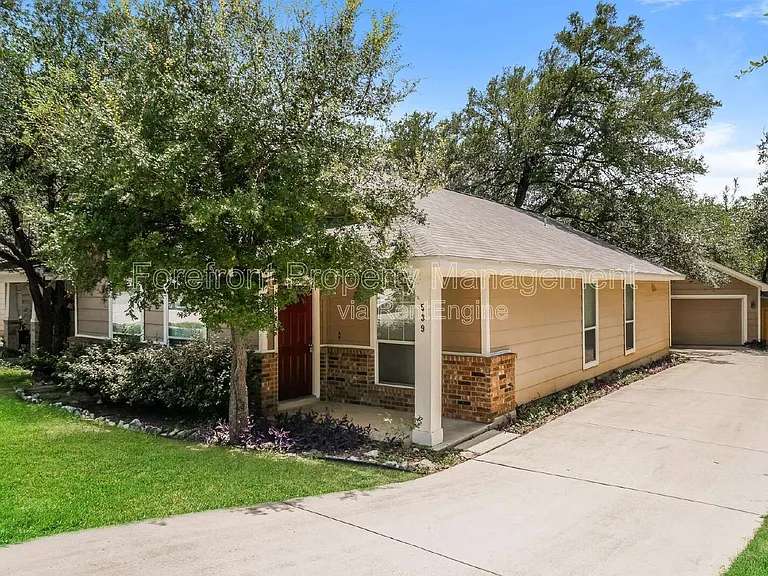 539 Willow Grove Dr — Photo 2