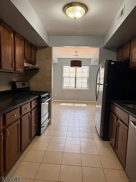 2 bed, 1.0 bath, $2,200 — Photo 4