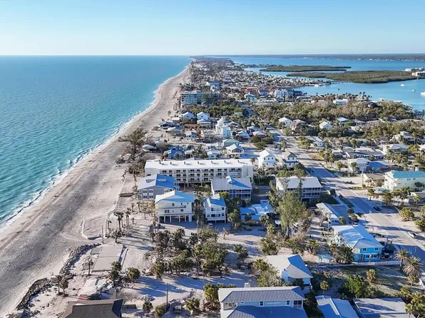 65 Beachcomber Ln #6, Englewood, FL 34223