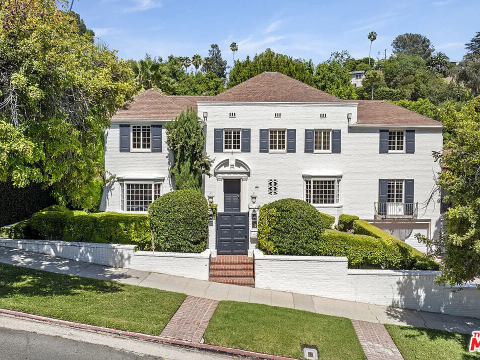 1910 Outpost Dr
