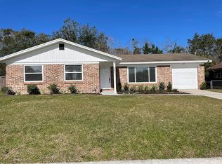 1682 Debbie Ln, Orange Park, FL 32073
