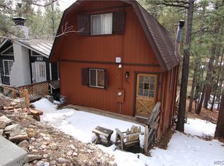 323 Hilltop Ln, Big Bear City, CA 92314