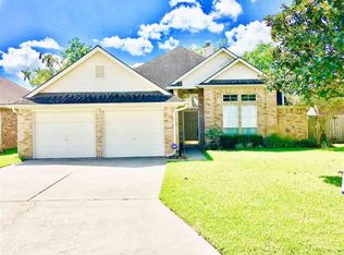 8067 Torrey Pines Cir, Beaumont, TX 77707