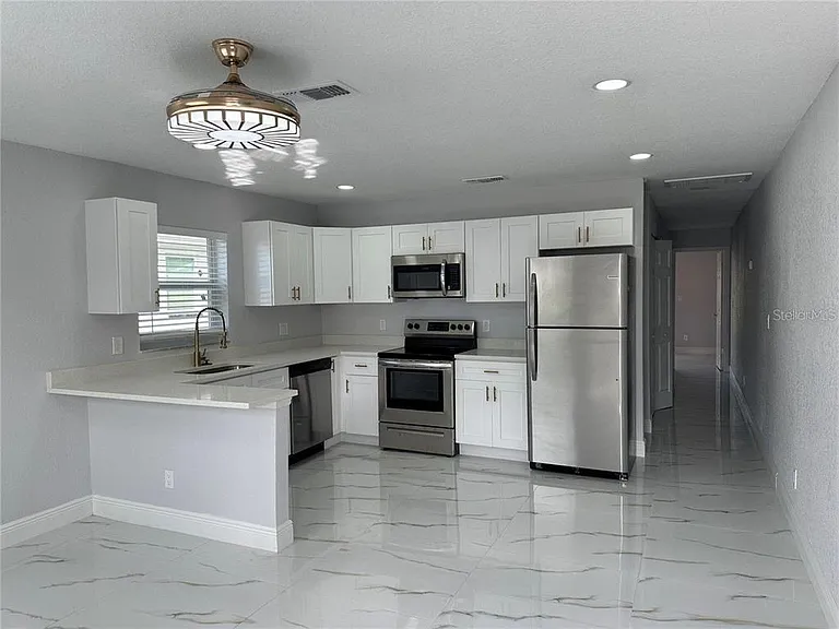 7813 Lakeshore Dr #A — Photo 2