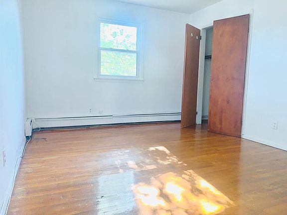4th image of 3143 101st St #2
