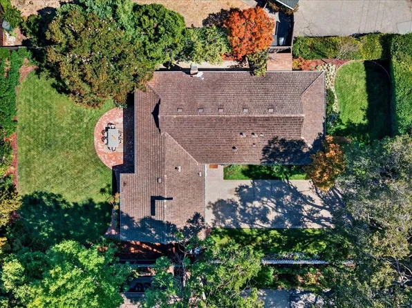 1032 Riverside Dr, Los Altos, CA 94024