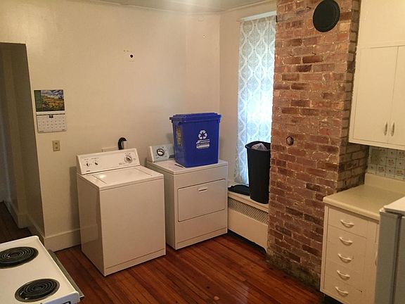 5th image of 551 Myrtle Ave APT 1