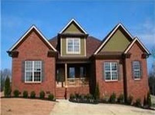 1850 Lochlann Dr, Culleoka, TN 38451
