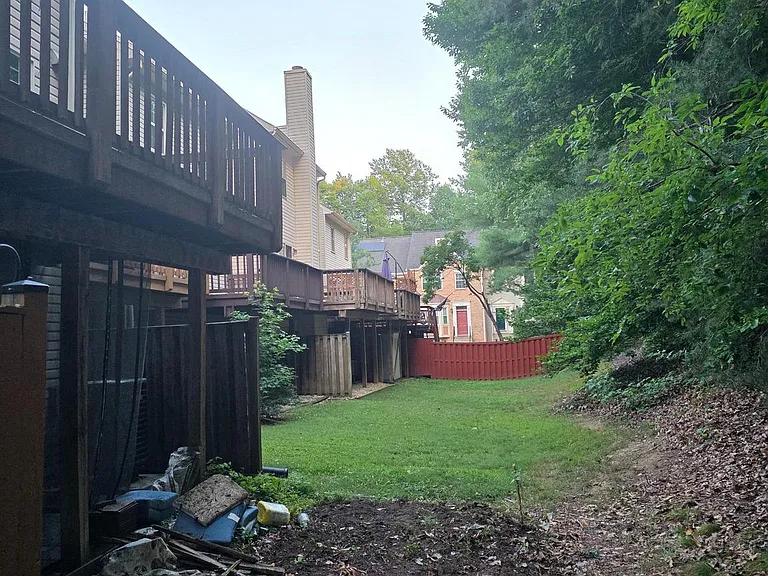 9629 Hadleigh Ct — Photo 33
