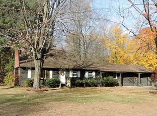 3 Pomeroy St, Wilbraham, MA 01095