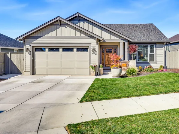 3971 Colorado Dr, Medford, OR 97504