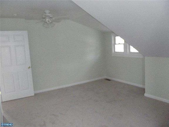 4th image of 105 S 1st St