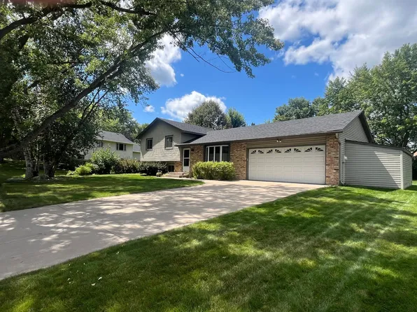 2600 Hidden Valley Ln, Stillwater, MN 55082