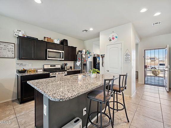5th image of 30747 W INDIANOLA Avenue