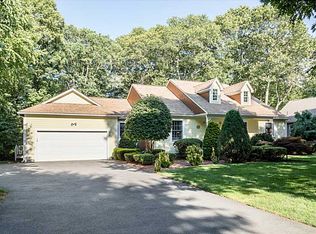 95 Eastwick Rd, North Kingstown, RI 02852