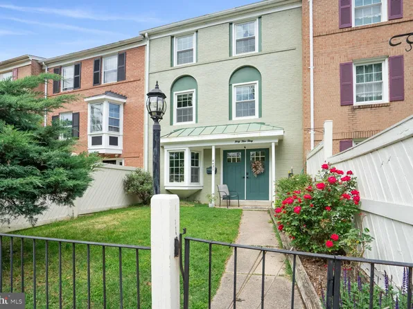 4430 Longworthe Sq, Alexandria, VA 22309