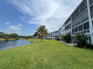 3019 Oakridge Dr #3019-A, Deerfield Beach, FL 33442