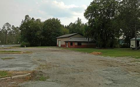 2nd image of 1746 Highway 441