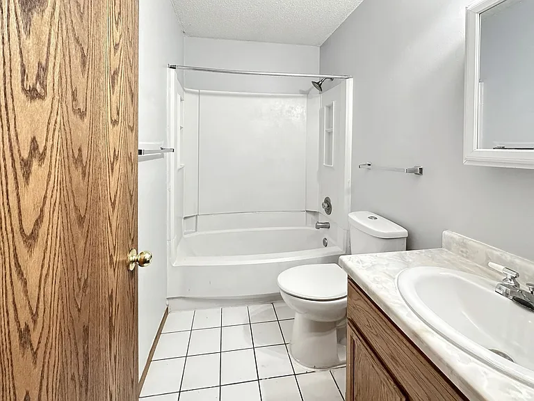 3344 Berwood Ct W — Photo 15