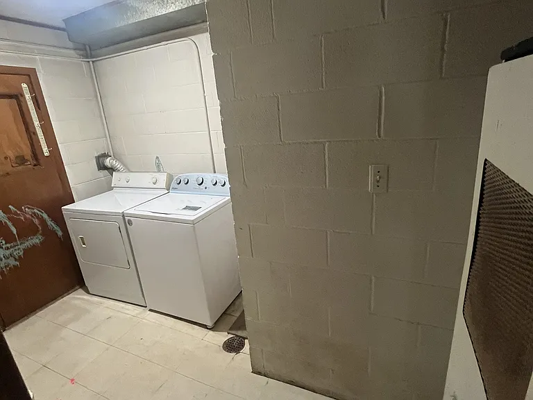 404 S Main St #4 — Photo 6