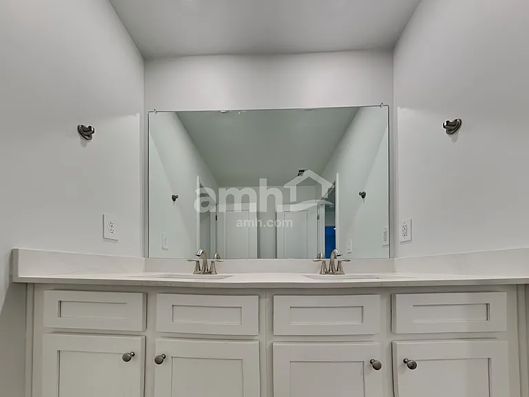 314 Golucke Way — Photo 16