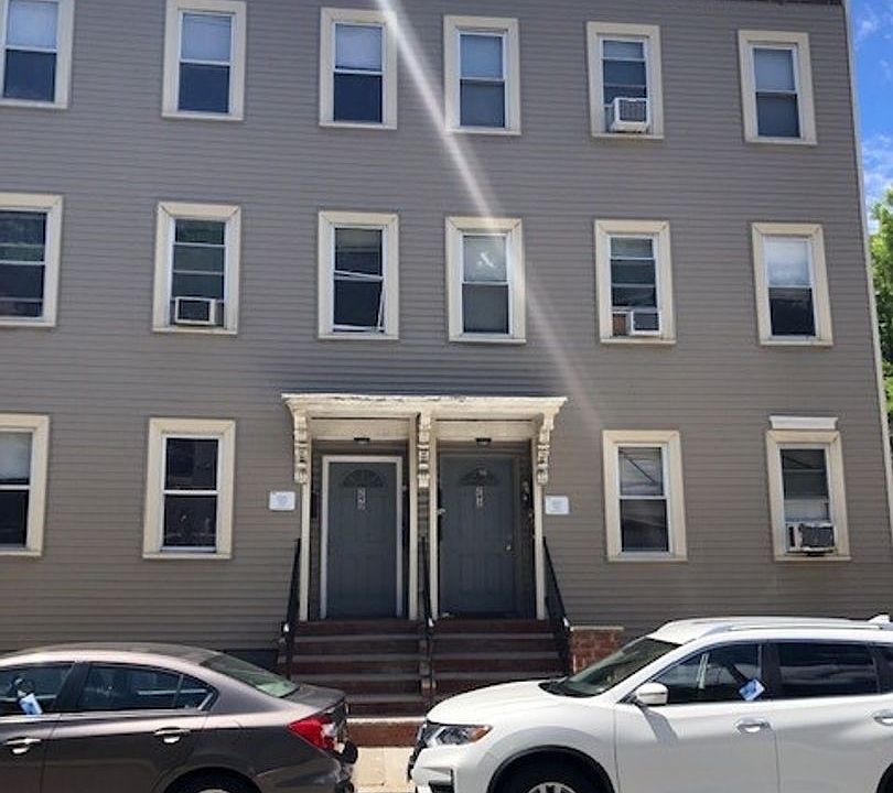 1st image of 290 Highland St