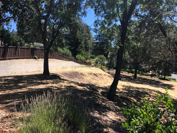 820 Las Trampas Rd, Lafayette, CA 94549