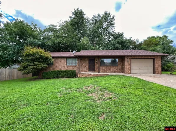 504 Gentry St, Mountain Home, AR 72653