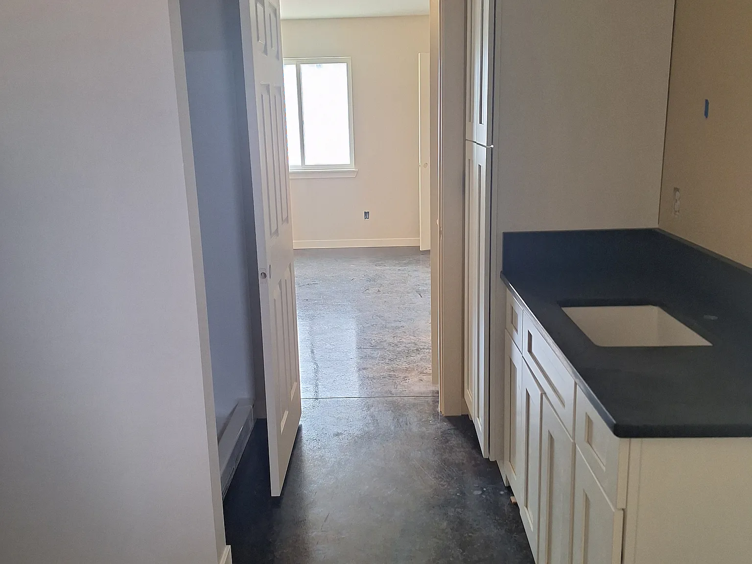 2 bed, 1100 sqft, $1,650 — Photo 3