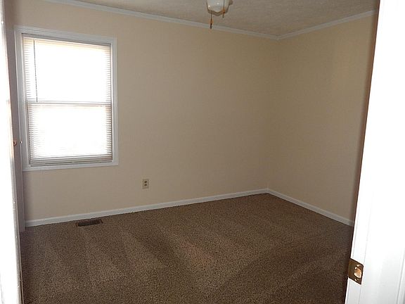 4th image of 7730 Venetian Way