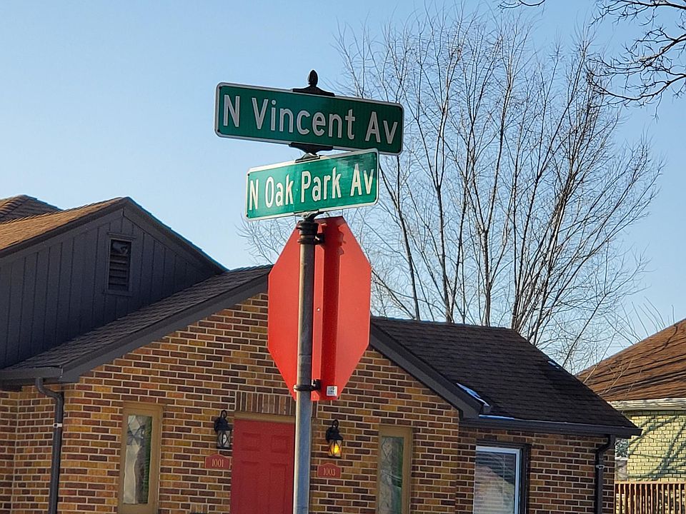 1st image of 922 Vincent Ave N