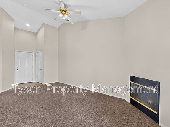 3rd image of 4209 Ridgeway Ct SE APT D
