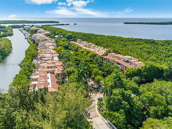 5th image of 6234 Paradise Point Dr #6234