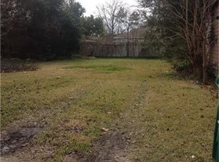 107 E Sterling St, Baytown, TX 77520