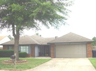 10116 Glascow Ter, Yukon, OK 73099