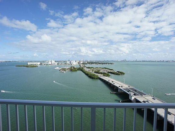 4th image of 7899 NE Bayshore Ct #1612