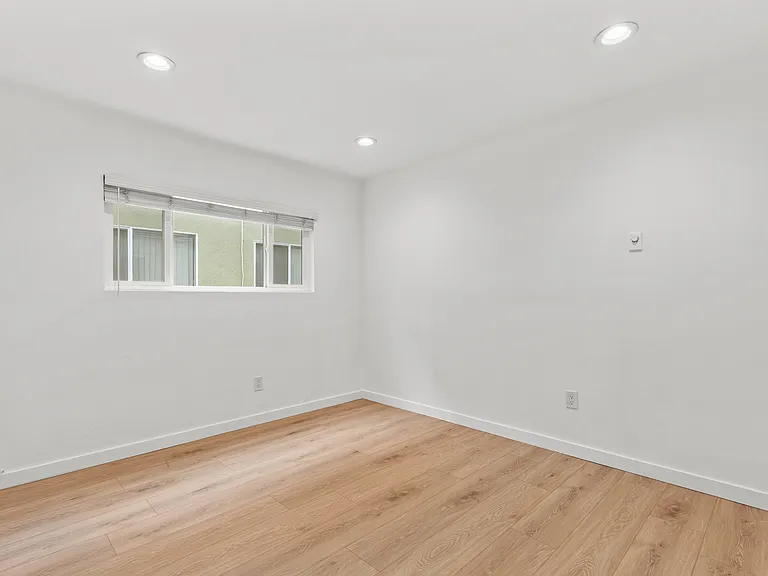 4217 Whitsett Ave #1 — Photo 8